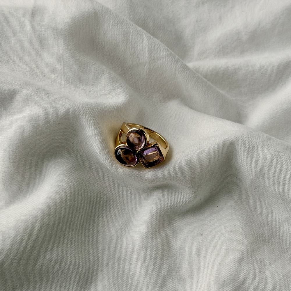 Three Stone Amethyst Ring (US 5.5) - 18k Gold